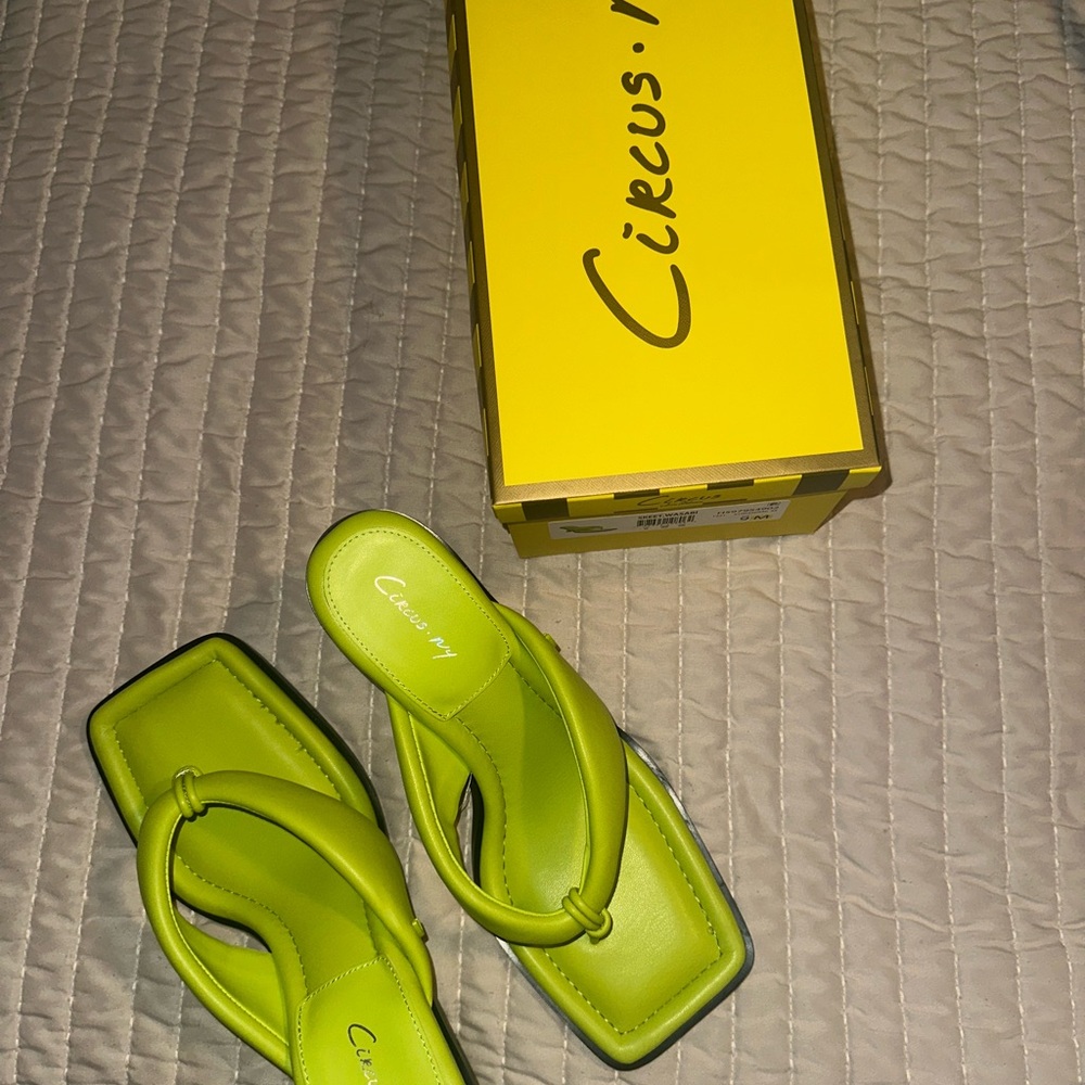 Circus by Sam Edelman Women's Green Sandals
